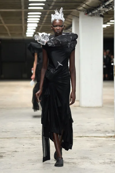 Look 9